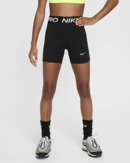 Nike Pro Leak Protection：生理期專用 女孩 Dri-FIT 短褲