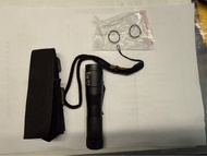 Nitecore EC30 手電筒