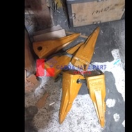 KOMATSU PC200-7 PC200-8 SHARP BUCKET NAILS