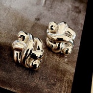 vintage jewelry Monet 古典鍍銀禮結 夾式耳環