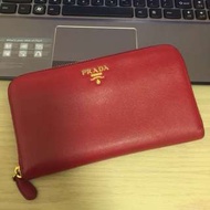 prada 銀包