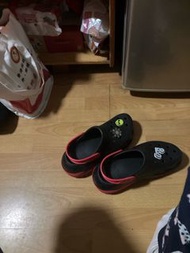 Crocs Mega Crush Clog加扣