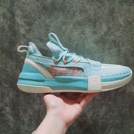 2hand (Size 45) basketball shoes 361 pastel blue