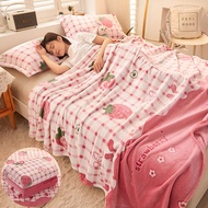 Girls Cartoon Strawberry Flannel Blanket Warm Bedspread Sheet Fuzzy Soft Fleece Plush Blankets for B