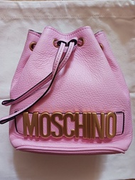 Moschino 粉色水桶包