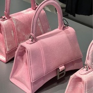 全新🈶購證❤️ 巴黎世家 #沙漏包 #粉色 #銀扣 #牛仔 s號