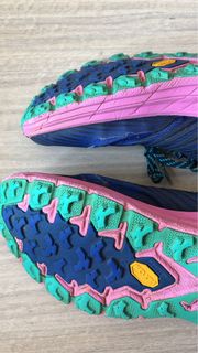 Hoka Speedgoat 4 (粉紫色）