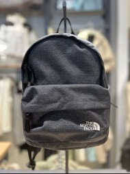 🔥限時特價🔥韓國直送🇰🇷The North Face 迷你雙肩背囊
2色：米白/黑色
尺寸：31 × 25 × 13cm
📦到貨日12至18日
🇰🇷精選韓國好物推介🇰🇷正品正貨💯
🌸買兩件即減$20🌸