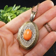 橢圓黃銅相片墜飾盒 蜜桃粉橘珊瑚吊墜項鍊飾品