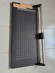 24寸黑色裁紙機