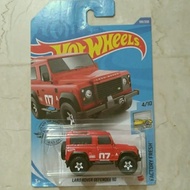 Hotwheels land rover defender 90