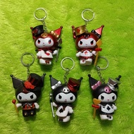 GANTUNGAN Kuromi Actio Figure Keychain Kuromi Poker 8cm