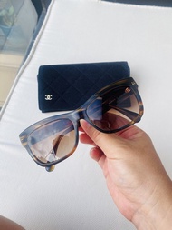 chanel sunglasses 玳瑁色