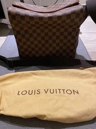 LV 格仔 logo 書包袋