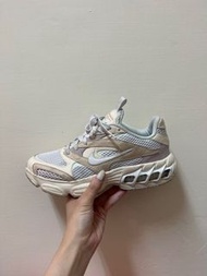 『二手鞋出清』NIKE ZOOM AIR FIRE 奶油色 37.5號