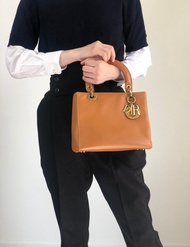 【日本直送 名牌中古包】Christian Dior   Lady Dior 手提包 棕色 飾品 皮革 5f6z3d