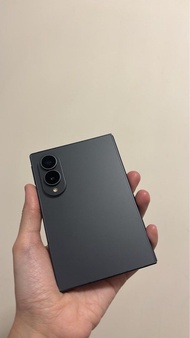 行貨 99.9% Samsung Galaxy Z Fold 8 512gb black colour 摺機 有單