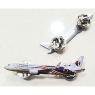 Aircraft Lapel Pin Boeing 737 Max 8 Malaysia Airlines Metal Pin