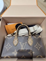 Louis Vuitton  LV OnTheGo East West