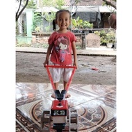 Terlaris miniatur mainan anak traktor oleng murah