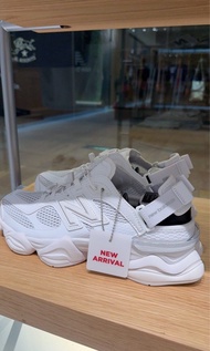 New Balance 9060 白色（日本 限定）US9
