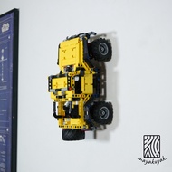 Flush Wall Mount for Lego Technic Jeep® Wrangler [42122] (Vertical)