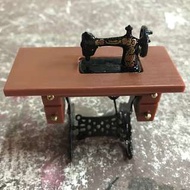 迷你袖珍娃娃屋陶土🉑️用擺設精緻手工藝品-仿真迷你裁縫車