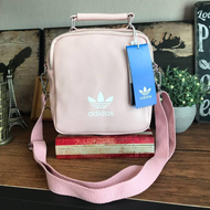 กระเป๋าสะพาย 3 ลุค ADIDAS Mini Shoulder Bag and Backpack กระเป๋าแบบทรีเวย์ ที่สามารถถือเก๋ สะพายเท่ๆแบบเป้หรือสะพายข้างยอดฮิต