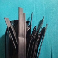 Black burnt insulation size 8 mm:1.4 cm sold per meter Rp.2900