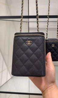 全新代購 Chanel 22c 牛皮黑金 手機包 mobile bag