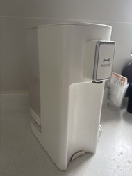 BRUNO White Water Dispenser 即熱水器 飲水機