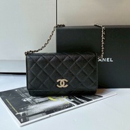 Chanel 金鍊黑荔枝皮特殊刻印雙C WOC