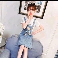 Sét yếm jeans bò ngắn kèm áo cổ ngắn tay xinh xắn cho bé gái 10-45kg( mẫu ngẫu nhiên)