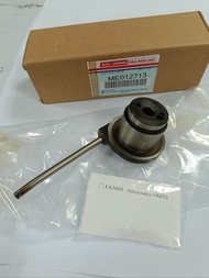 Pin Timing gear / idler shaft with Pipe Mitsubishi Colt Diesel PS100 / FE79