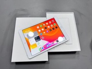 ipad 8 WiFi 32GB 銀色 香港行完美靚機靚電池鋪頭開單保障全原裝正品可以放心使用放心購買可以放心使用無維修過無任何暗毛病有店開單寫明保6個月加15日質量包退包換保障可以使用消費組合式付款有同事派送服務派送都可以任意使用移動付款方式你都可以使用lalamove或者SF派送😉😉