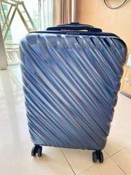 Luggage crown 皇冠牌20寸旅行箱行李箱登機箱
