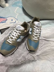 New Balance 1300 復古跑鞋