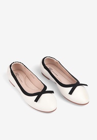 Sepatu Flat Shoes Wanita L.Illona - Fransisca Renaldy