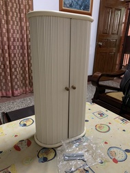IKEA 霧白色化妝鏡吊櫃