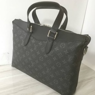 tas laptop tas kerja pria Louis Vuitton briefcase vip eclipse kerja ta