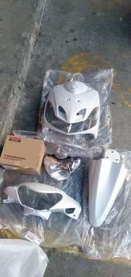 WHITE FRONT FAIRING MIO SPORTY FRONT TOP COVER/COWLING/FENDER/HEAD LIGHT UNIT ORIG YAMAHA