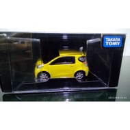 Tomica Limited 0111 Toyota iQ