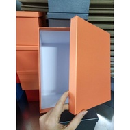 Gift box size 16x22, height 15cm