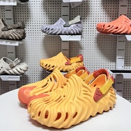 Salehe Bembury cross pollex clog Men's Beach Shoes