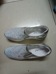 SAKURA 水鑽休閒鞋