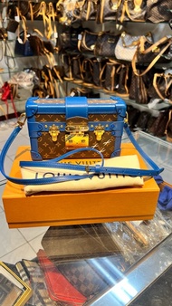 LV Petite Malle 專櫃21萬多 硬箱斜背包僅正常使用痕跡88000