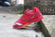 sepatu badminton lining erupt merah premium terbaru/sepatu bulutangkis/sepatu tenis/sepatu olahraga