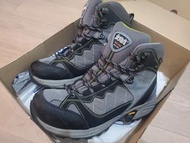 BESTARD / SPEED HIKER / GORE-TEX 防水行山鞋/  VIBRAM鞋底 / MADE IN EU (搬家清屋)