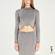 TandT - NINI GREY TOP - TURTLE NECK BOW TRIM CROP KNITTED TOP เสื้อนิตติ้งคอสูงแขนยาว เว้าเอวสูง ทอส