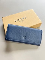Loewe 藍色掀蓋釦式長夾